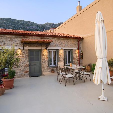 Guesthouse Simou With View 3 Bedrooms Αράχωβα Εξωτερικό φωτογραφία